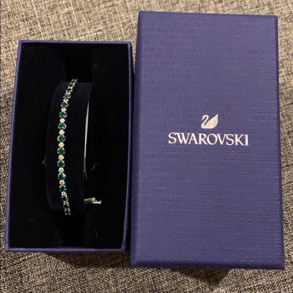 Bnwt Swarovski tennis bracelet